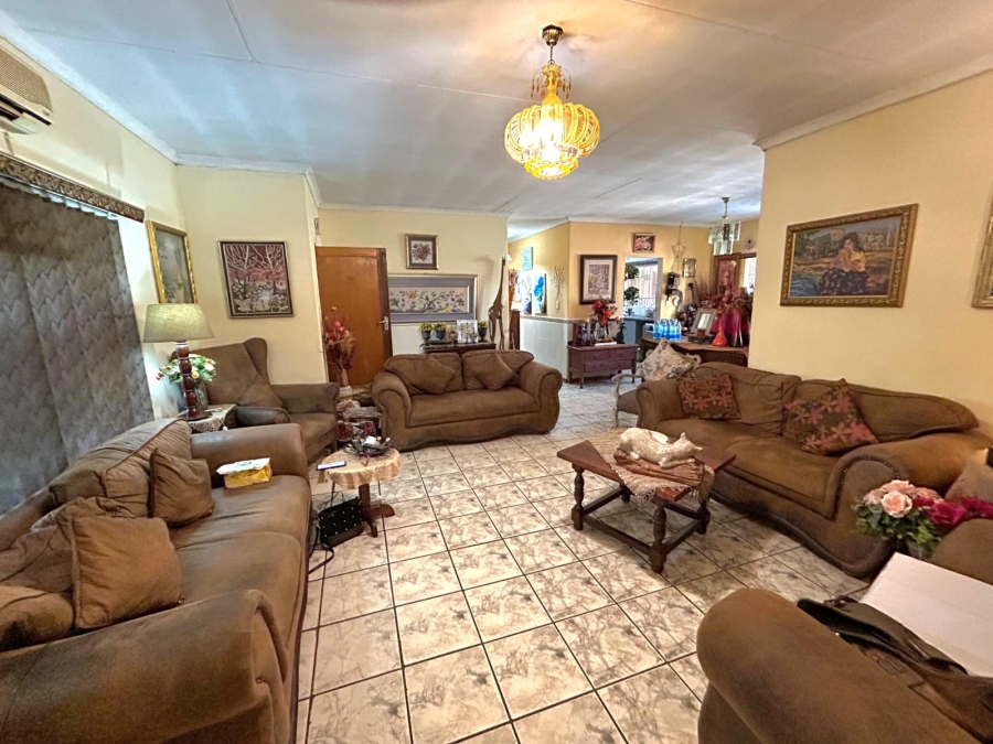 6 Bedroom Property for Sale in Brits North West